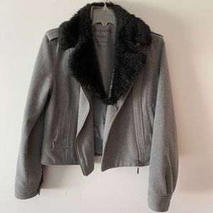 AEROPOSTALE Cropped Grey Coat w/ Black Fur Coat